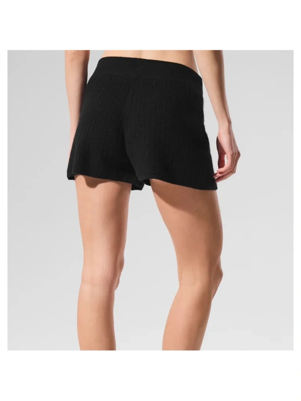 Alo Cashmere High Waist Plush Waffle Shorts in Black Size XS